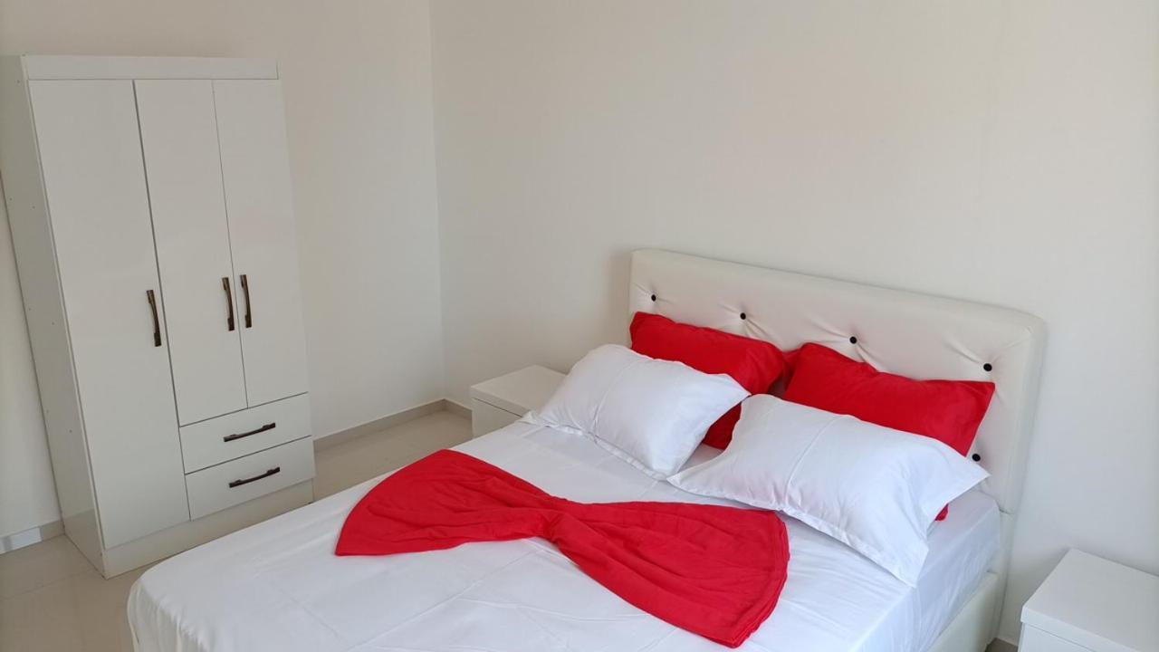 T2 Da Marilia Fonte Frances Apartment Mindelo Bagian luar foto